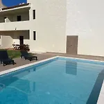 Casa Dos Lirios Дом отдыха Албуфейра